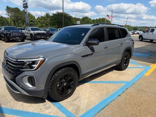 Pure Gray 2024 Volkswagen Atlas 2.0T SE w/Technology 4MOTION