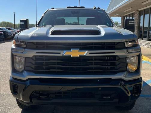 2026 Chevrolet Silverado 2500 Custom