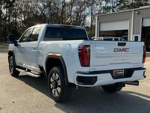 Glacier White Tricoat 2026 GMC Sierra 2500 Denali