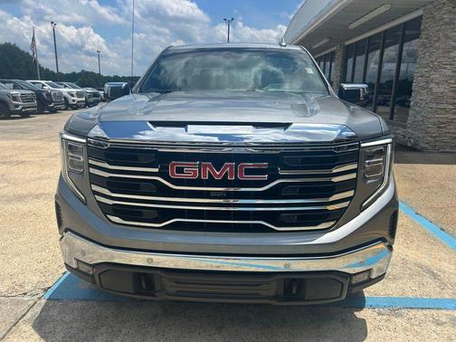 Sterling Metallic 2024 GMC Sierra 1500 SLT