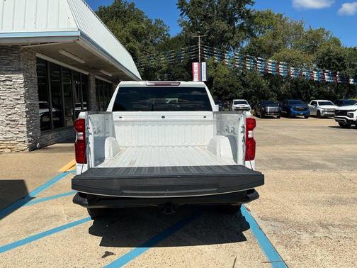 Summit White 2022 Chevrolet Silverado 1500 WT