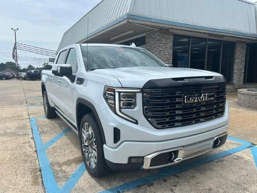 Glacier White Tricoat 2026 GMC Sierra 1500 Denali Ultimate