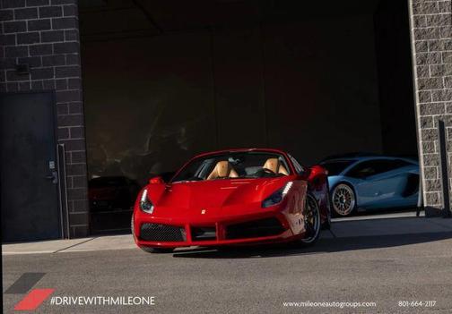 Rosso 2018 Ferrari 488 Spider Base