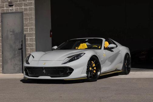 2022 Ferrari 812 GTS Base