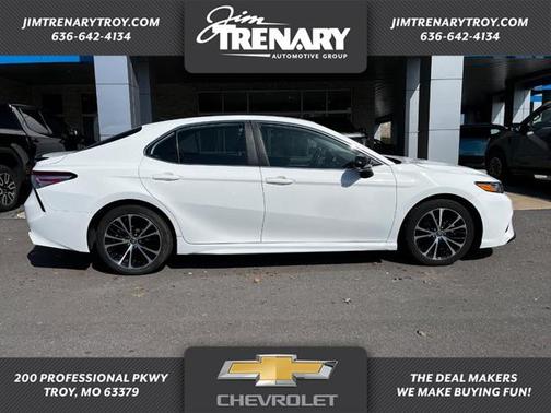 2020 Toyota Camry SE