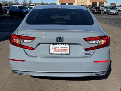 2022 Honda Accord Hybrid Touring