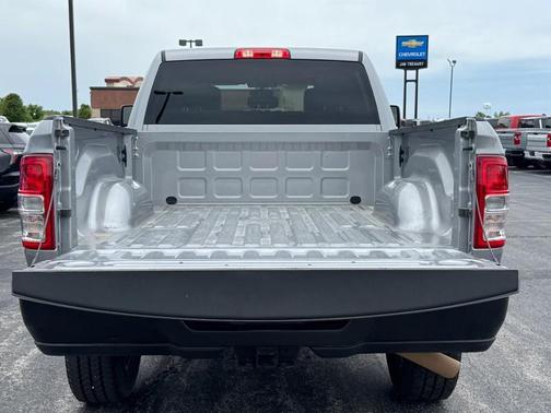 Billet Silver Metallic Clearcoat 2024 RAM 2500 Tradesman Crew Cab 4x4 6'4' Box