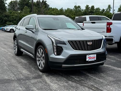 Argent Silver Metallic 2023 Cadillac XT4 Premium Luxury