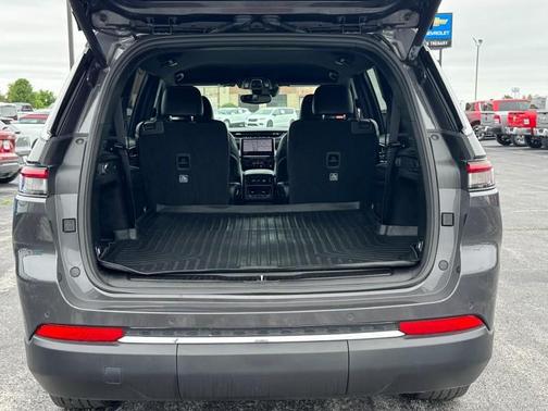 Baltic Gray Metallic Clearcoat 2024 Jeep Grand Cherokee L Limited