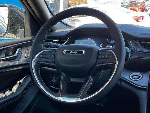 2024 Jeep Grand Cherokee Limited X