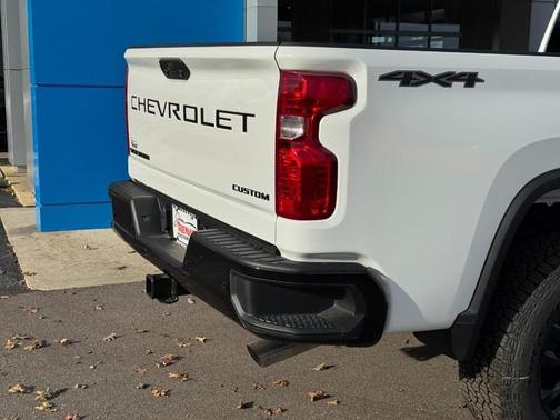 2026 Chevrolet Silverado 2500 Custom