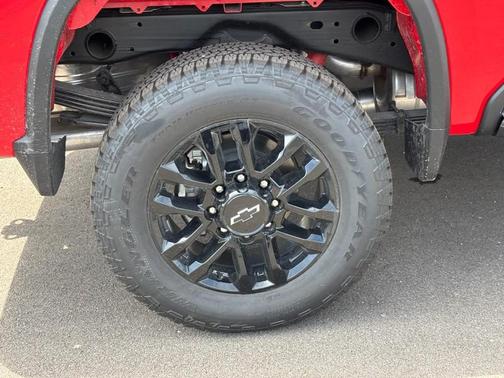 2025 Chevrolet Silverado 2500 Custom