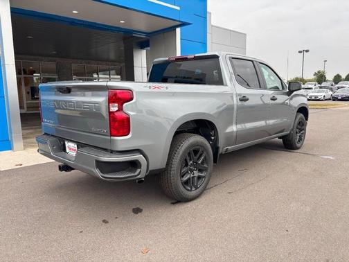 2025 Chevrolet Silverado 1500 Custom