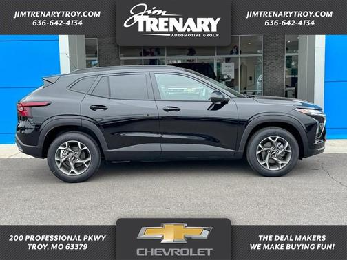 Mosaic Black Metallic 2026 Chevrolet Trax LT