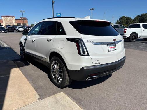 2025 Cadillac XT5 Sport