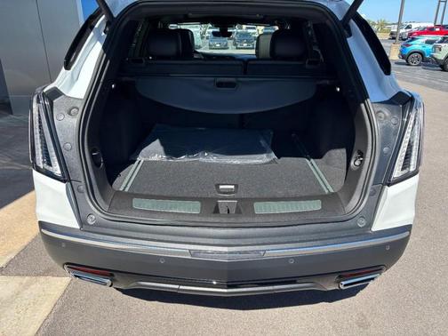 2025 Cadillac XT5 Sport
