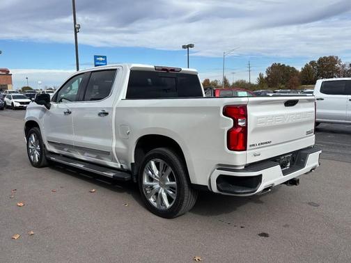 2022 Chevrolet Silverado 1500 High Country