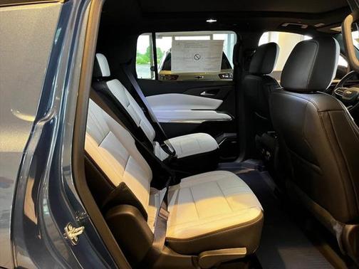 2025 Chevrolet Traverse High Country
