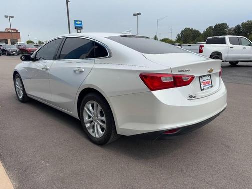 2017 Chevrolet Malibu 1LT