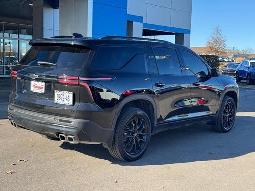 2024 Chevrolet Traverse LT