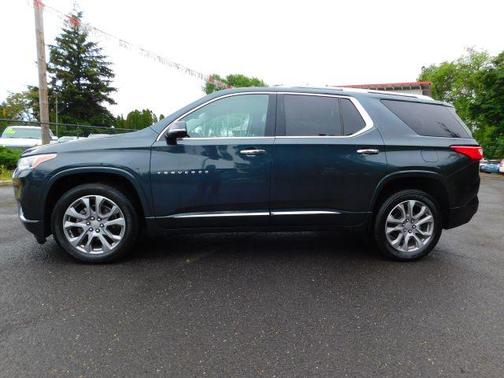 Graphite Metallic 2018 Chevrolet Traverse Premier