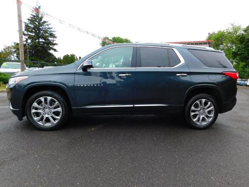Graphite Metallic 2018 Chevrolet Traverse Premier