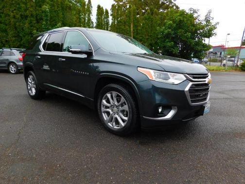 Graphite Metallic 2018 Chevrolet Traverse Premier