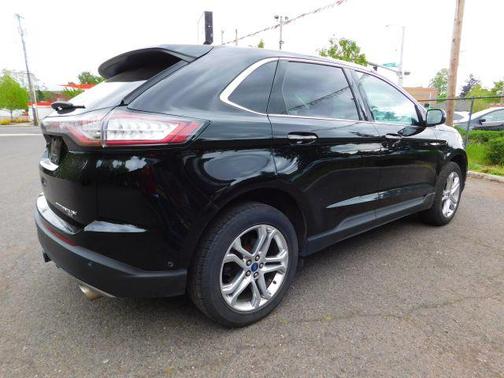 Shadow Black 2018 Ford Edge Titanium