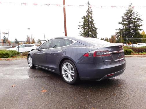 2016 Tesla Model S 85D