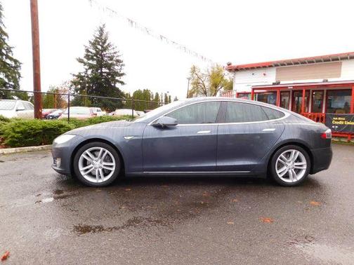 2016 Tesla Model S 85D