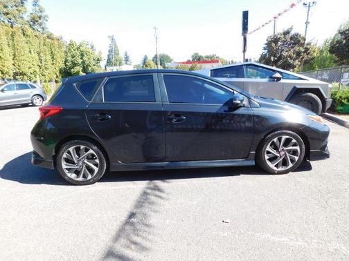 2016 Scion iM Base