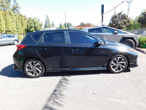 2016 Scion iM Base