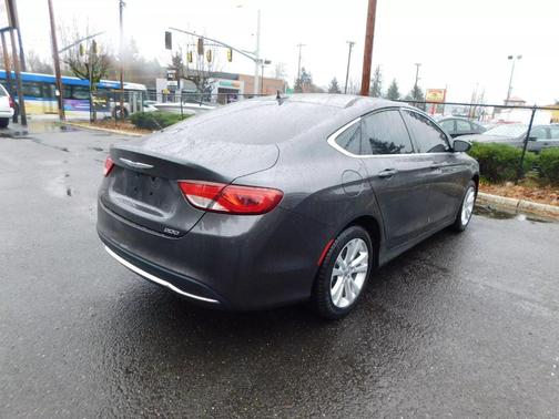 2016 Chrysler 200 Limited