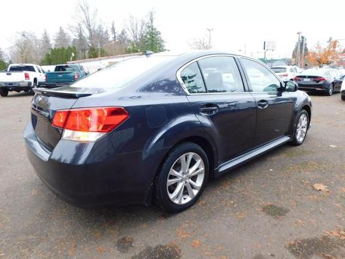 2013 Subaru Legacy 2.5i Limited