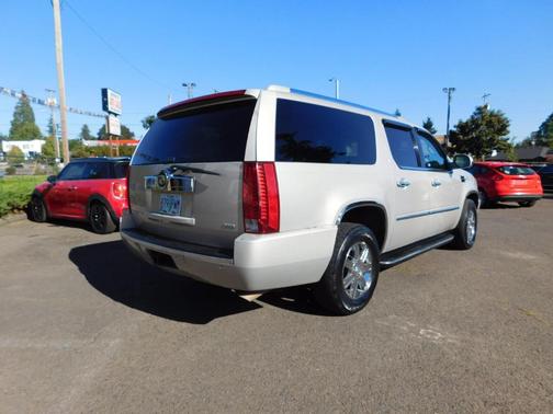 2007 Cadillac Escalade ESV Base