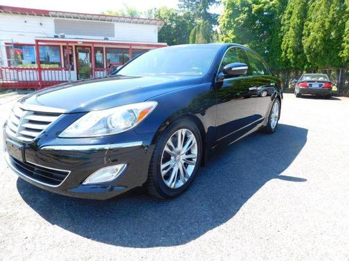 Black Noir Pearl 2012 Hyundai Genesis 3.8
