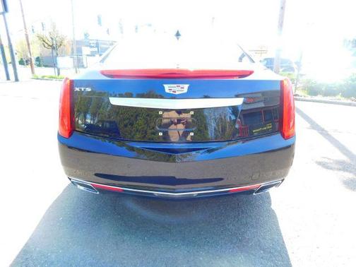 Stellar Black Metallic 2017 Cadillac XTS Luxury