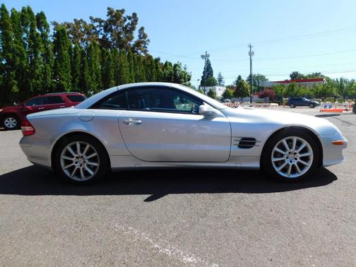 Silver 2007 Mercedes-Benz SL-Class SL 550