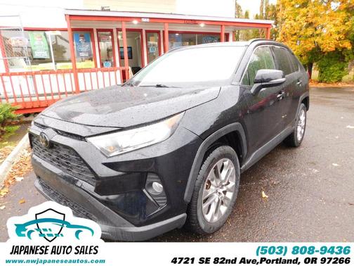 2019 Toyota RAV4 XLE Premium
