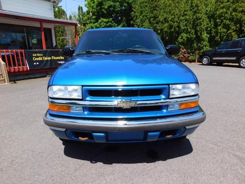 2001 Chevrolet S-10 LS