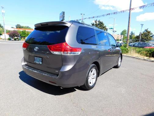 Predawn Gray Mica 2013 Toyota Sienna LE