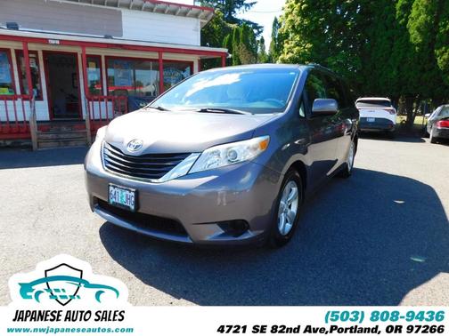 Predawn Gray Mica 2013 Toyota Sienna LE