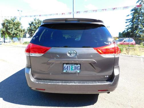 Predawn Gray Mica 2013 Toyota Sienna LE