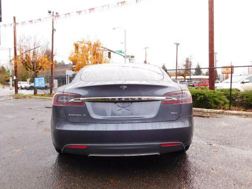 2016 Tesla Model S 85D