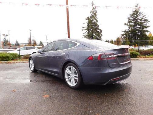 2016 Tesla Model S 85D