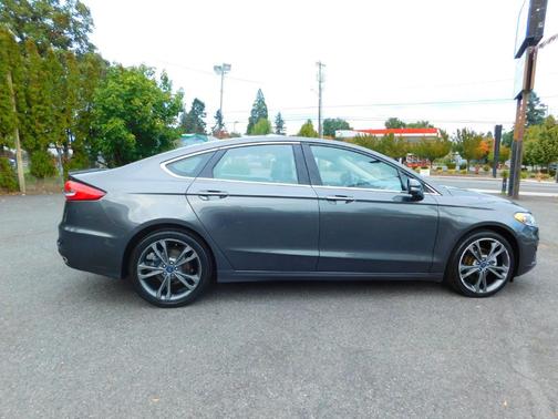 2020 Ford Fusion Titanium