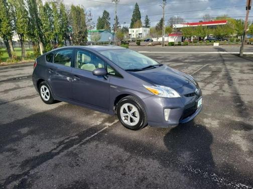 2013 Toyota Prius Three