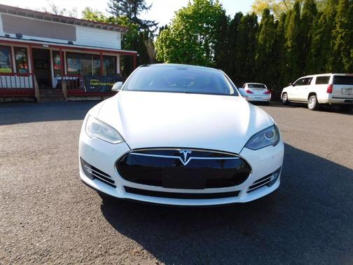 2014 Tesla Model S Performance