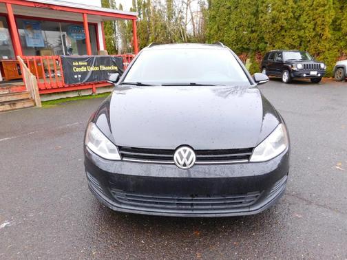 2015 Volkswagen Golf SportWagen TSI S 4-Door