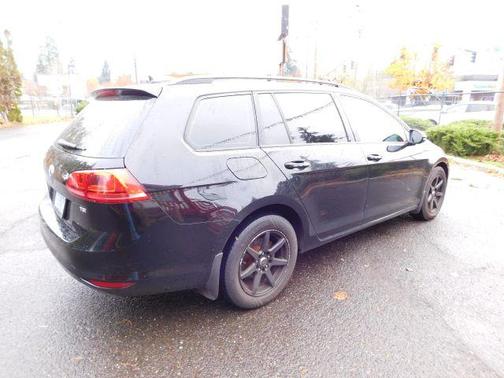 2015 Volkswagen Golf SportWagen TSI S 4-Door